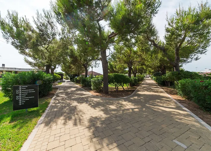 Apart Otel Nicolaus Club Alimini Smile